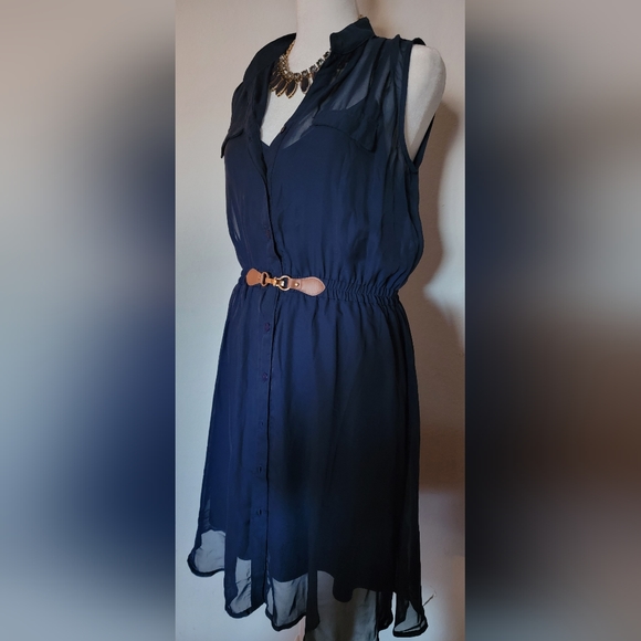 Dress - Picture 6 of 8